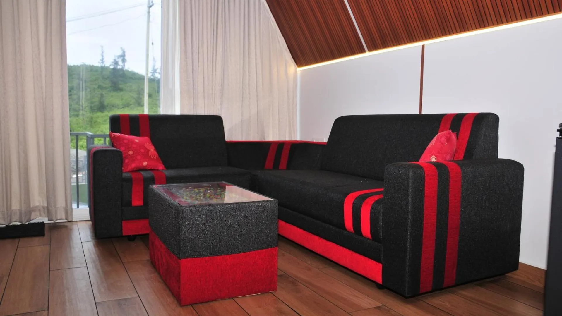 Kudaram County Resort Vagamon Villa